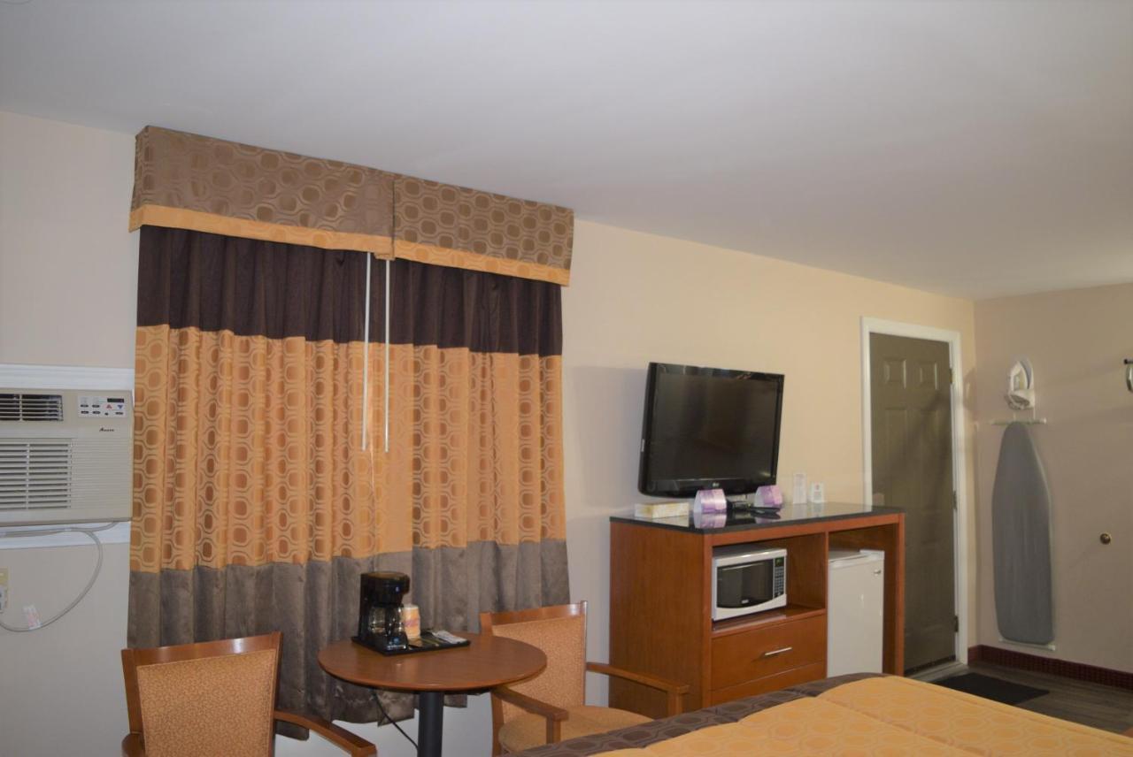 Knights Inn Arnprior Ngoại thất bức ảnh